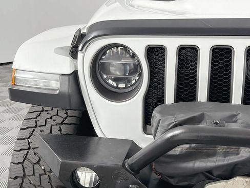 Used 2020 Jeep Wrangler Unlimited Rubicon w/ Uconnect 4C Nav & Sound Group AWD/4WD image 3