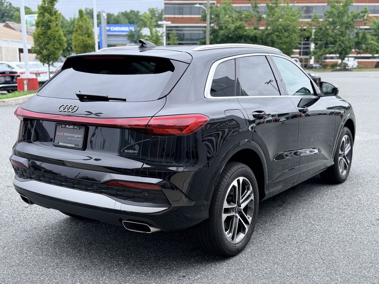 Certified 2025 Audi Q5 Premium w/ Convenience Package AWD/4WD image 6