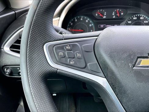 Used 2022 Chevrolet Malibu LT FWD image 11