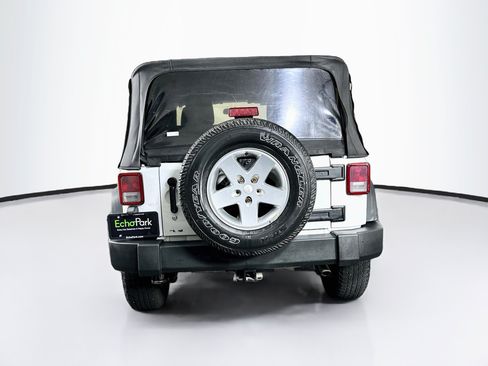 Used 2012 Jeep Wrangler Sport AWD/4WD image 7