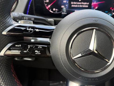 Used 2024 Mercedes-Benz GLB 250 GLB 250 image 29