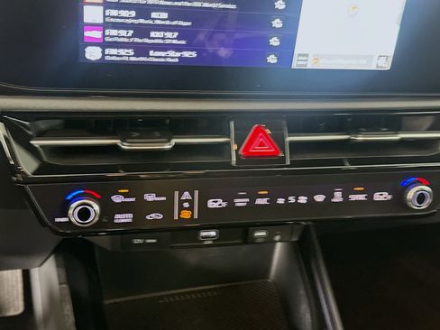 Used 2023 Kia Niro Wind w/ Wind Preserve Package image 23