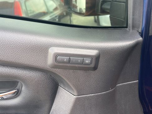 Used 2017 Nissan Titan PRO-4X image 13