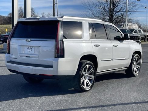 Certified 2016 Cadillac Escalade Premium image 17