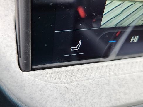 New 2025 Ford Maverick XLT w/ XLT Luxury Package image 23