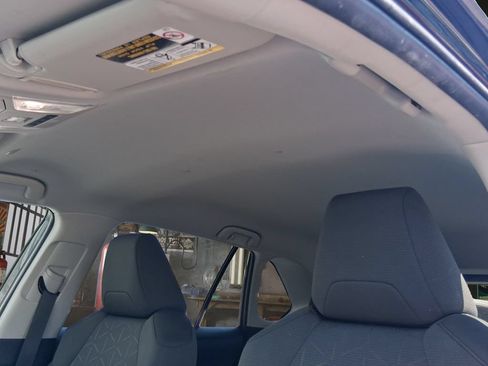 Used 2025 Toyota RAV4 XLE AWD/4WD image 16