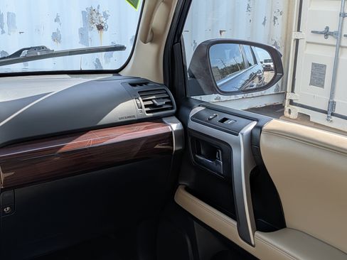 Used 2016 Toyota 4Runner Limited RWD image 18