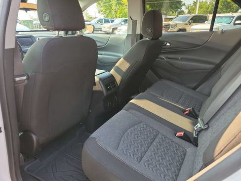 Used 2023 Chevrolet Equinox LT FWD image 17