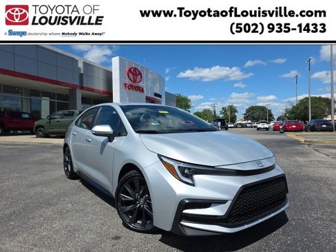 Certified 2024 Toyota Corolla SE image 1