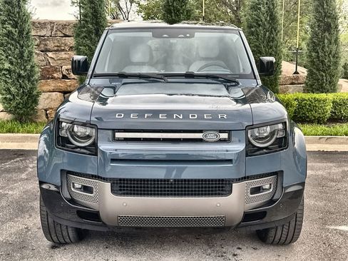 Used 2025 Land Rover Defender 110 X-Dynamic SE AWD/4WD image 8