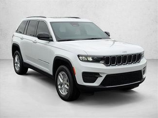 New 2025 Jeep Grand Cherokee Laredo X w/ Luxury Tech Group I video 3