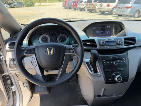Used 2012 Honda Odyssey EX image 17