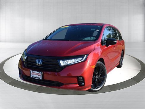 Used 2024 Honda Odyssey Sport image 1