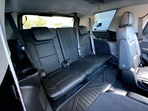 Used 2019 Chevrolet Tahoe LT w/ Z71 Midnight Edition image 18