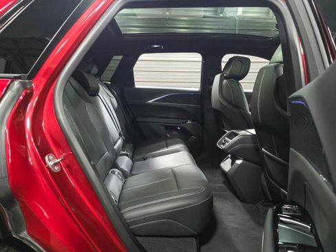 Used 2024 Cadillac Lyriq Sport image 16