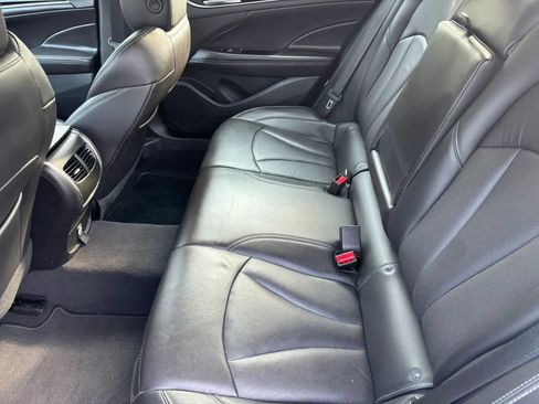 Used 2017 Buick LaCrosse Essence FWD image 13