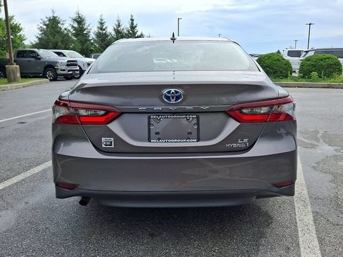 Certified 2022 Toyota Camry LE FWD image 5