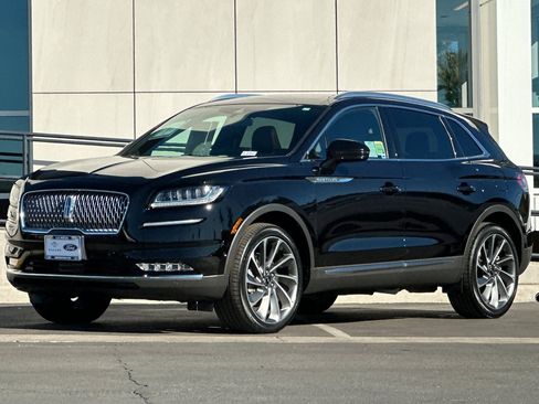 Used 2023 Lincoln Nautilus Reserve w/ Equipment Group 202A image 7