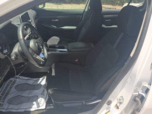Used 2023 Nissan Sentra SV FWD image 10