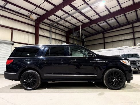 Used 2021 Lincoln Navigator L Reserve image 4