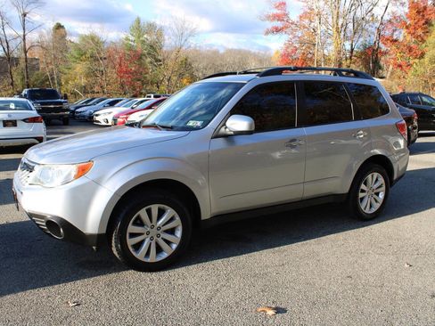 Used 2012 Subaru Forester 2.5X Premium w/ All-Weather Pkg image 13