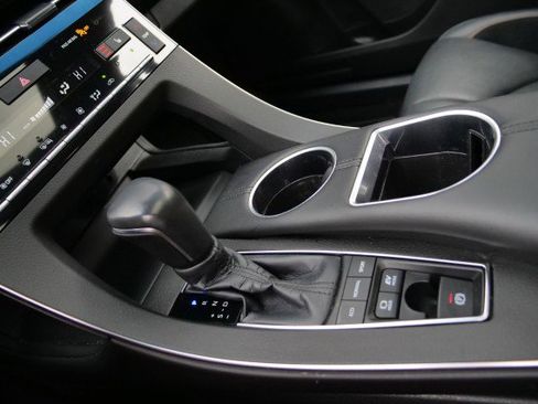 Used 2021 Toyota Avalon XSE image 16