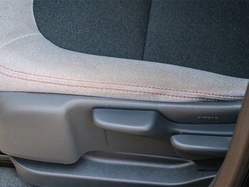 Used 2019 Chevrolet Bolt LT image 21