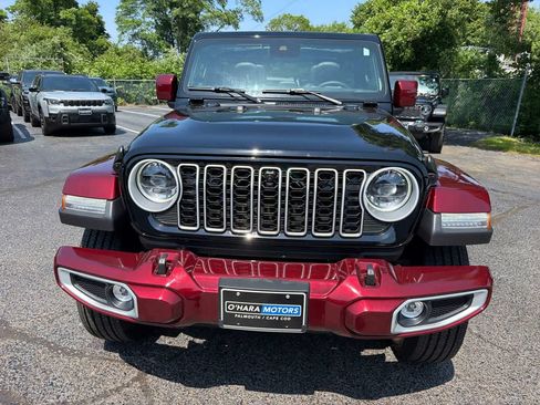 Used 2025 Jeep Wrangler Unlimited Sahara AWD/4WD image 2