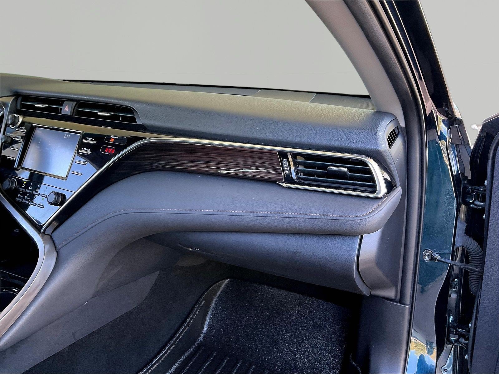 Used 2018 Toyota Camry LE FWD image 24