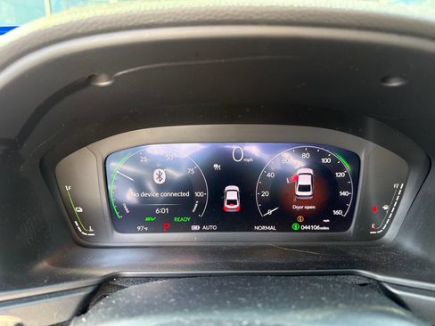 Used 2024 Honda Accord Touring image 11