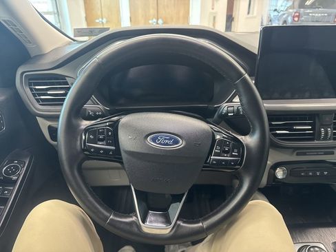 Used 2023 Ford Escape Active w/ Tech Pack #2 image 3