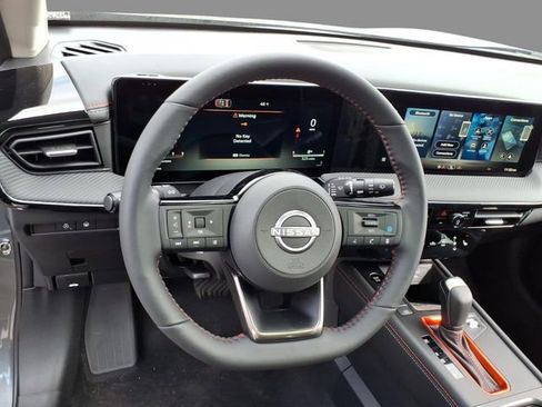 New 2026 Nissan Kicks SR AWD/4WD image 22