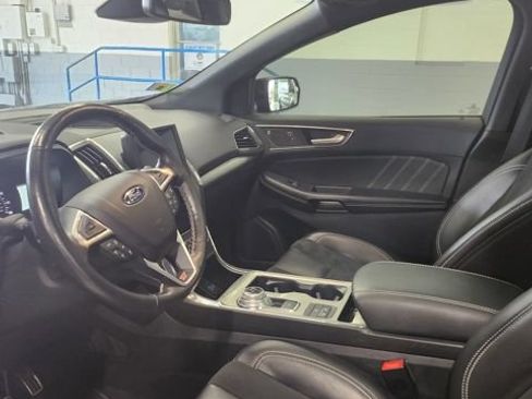 Used 2022 Ford Edge ST w/ Equipment Group 401A AWD/4WD image 12