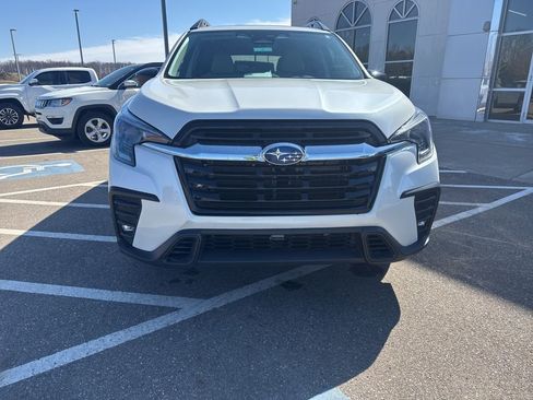Used 2024 Subaru Ascent Limited w/ Technology Package image 4