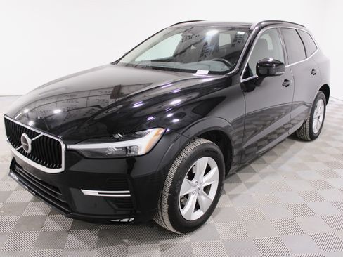 Used 2022 Volvo XC60 B5 Momentum image 29