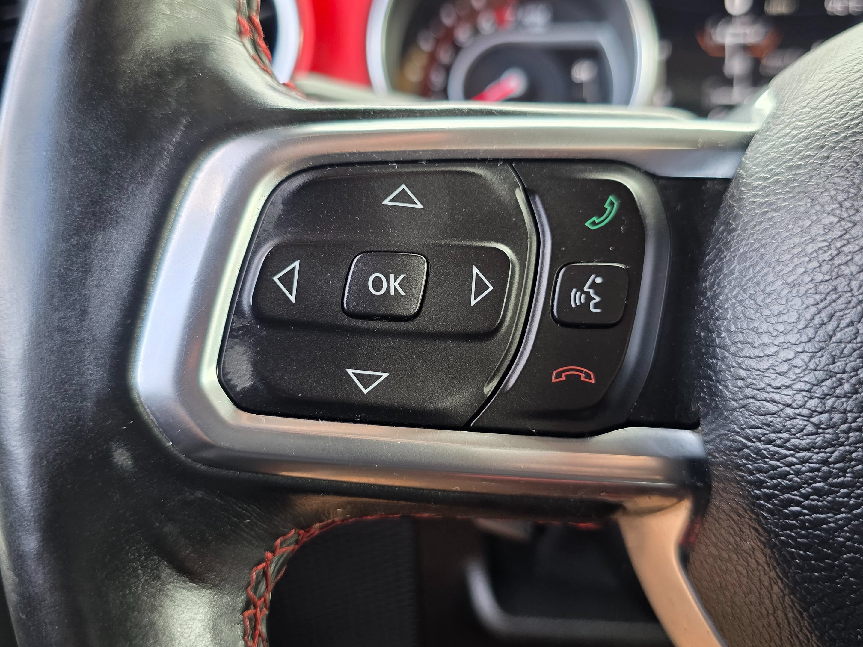 Used 2018 Jeep Wrangler Unlimited Rubicon w/ Dual Top Group AWD/4WD image 31