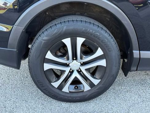 Used 2016 Toyota RAV4 LE FWD image 9