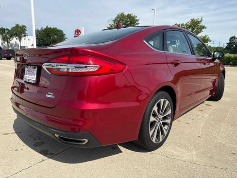 Used 2019 Ford Fusion SE AWD/4WD image 3