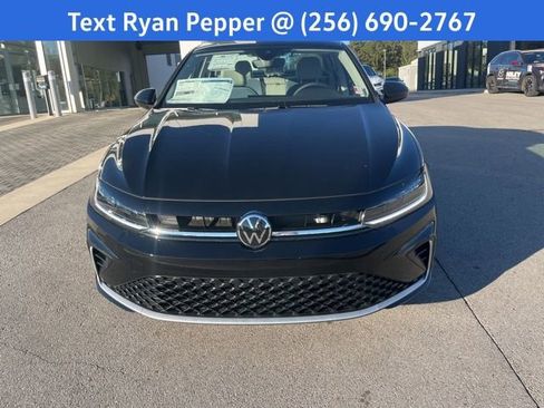 New 2026 Volkswagen Jetta SE image 2