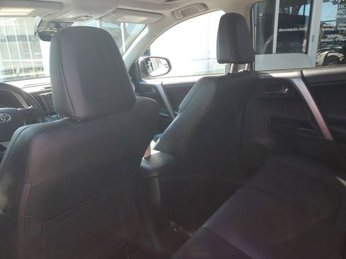 Used 2018 Toyota RAV4 Limited image 15