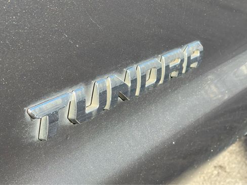 Used 2016 Toyota Tundra SR5 image 9