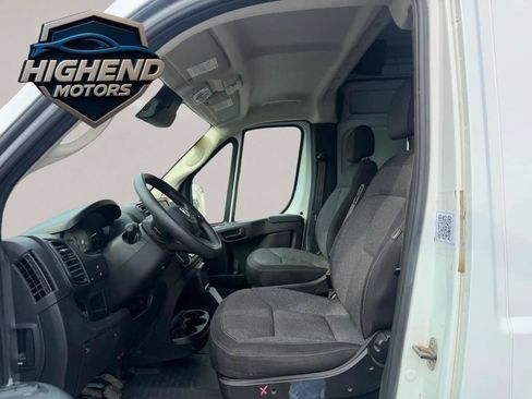 Used 2025 RAM ProMaster 2500 w/ Convenience Group FWD image 10