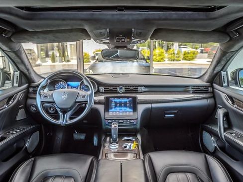 Used 2019 Maserati Quattroporte S GranLusso Q4 AWD/4WD image 3