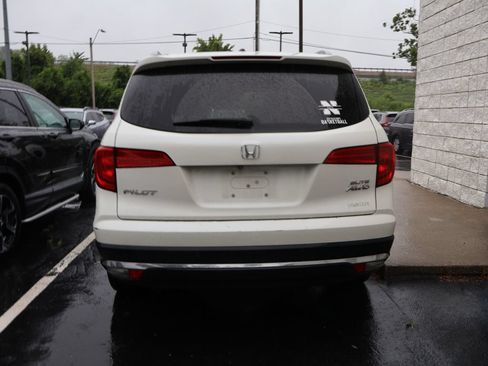 Used 2017 Honda Pilot Elite image 6