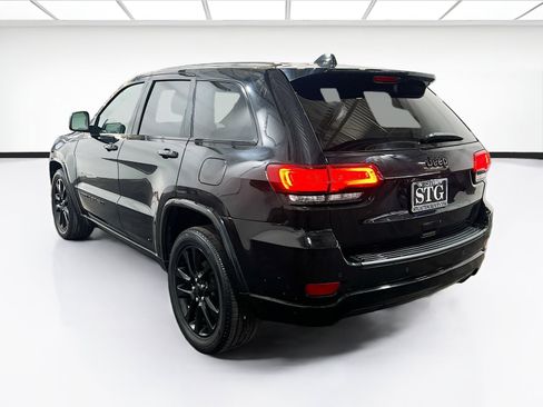 Used 2022 Jeep Grand Cherokee Laredo X RWD image 6