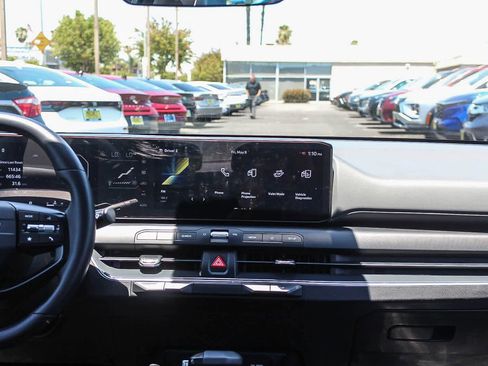 Used 2025 Kia K4 EX FWD image 18