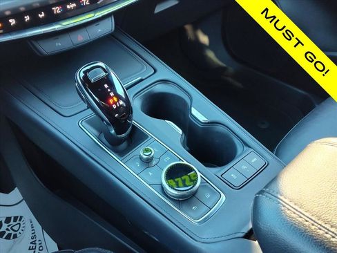 Used 2024 Cadillac XT4 Premium Luxury image 20