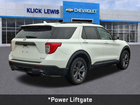 Used 2022 Ford Explorer XLT w/ Equipment Group 202A image 8