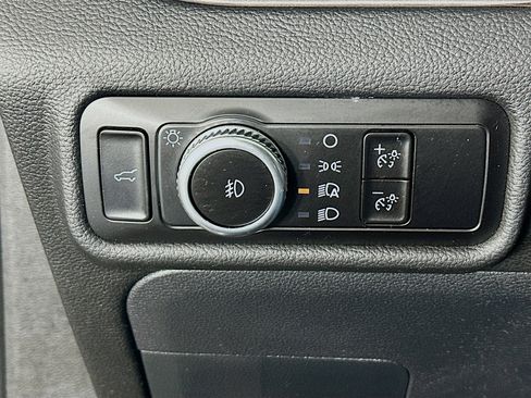 Used 2023 Ford Explorer Limited RWD image 16