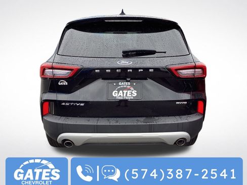 Used 2025 Ford Escape Active AWD/4WD image 8